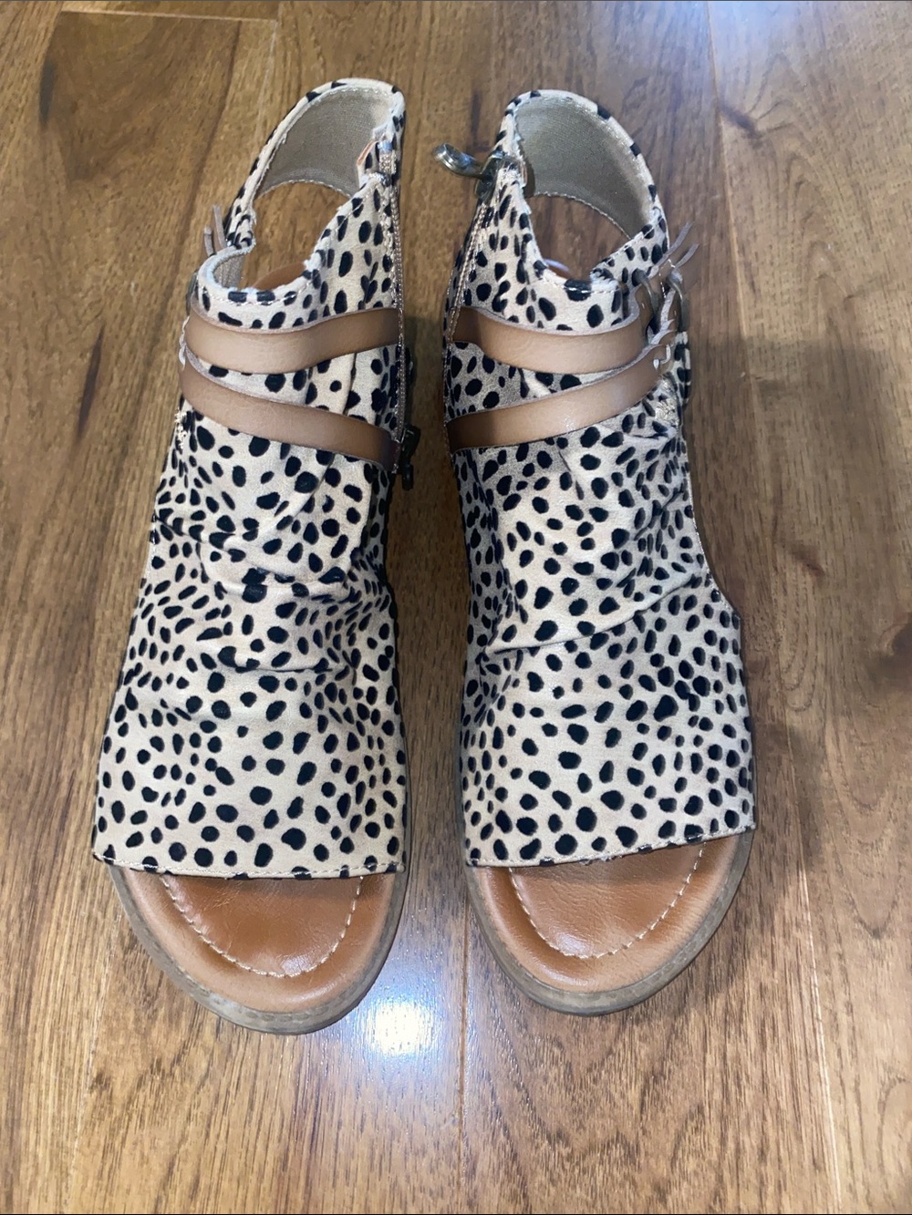 Blowfish Sand Pixie Leapord Print Sandals. Women’s size 11.